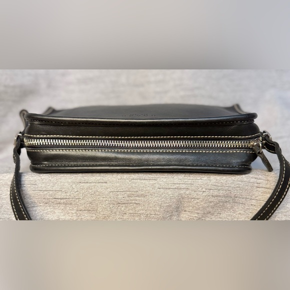 Coach Vintage 1999 Black Mimosa Zip Leather Crossbody Camera Bag - 9” x 5.5” - Picture 7 of 12